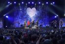 Ribuan Penggemar Hadiri Konser Ulang Tahun Iwan Fals - JPNN.com