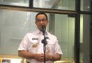 Sejumlah Pengendara Motor Jatuh di Kota Tua, Anies Baswedan: Melanggar Lalu Lintas - JPNN.com