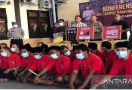 Polisi Ungkap Kasus Narkoba di Madura, Lihat Tersangkanya Bejibun! - JPNN.com