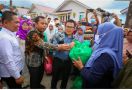 Gus Muhaimin Bagikan 650 Paket Bantuan untuk Korban Letusan Semeru - JPNN.com