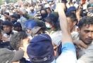 Lho, Massa PA 212 Usir Demonstran Sesama Penolak Kenaikan Harga BBM, Kenapa? - JPNN.com