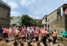Sukarelawan Mak Ganjar Bagikan 300 Bibit Cabai Untuk Warga Cilandak - JPNN.com