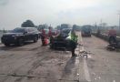 Kecelakaan Maut Beruntun di Tol Pejagan-Pemalang, 1 Orang Tewas, Belasan Kendaraan Rusak - JPNN.com