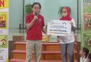 Sido Muncul Berikan Bantuan Rp 320 Juta Kepada Yayasan Sinar Pelangi - JPNN.com