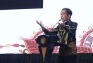 Jokowi Sentil Masyarakat dan Pejabat yang Pamer Pelesiran ke Luar Negeri di Saat Devisa Negara Menipis - JPNN.com
