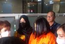 Putri Candrawathi Ditahan di Sini, Arman Hanis Ambil Perlengkapan - JPNN.com