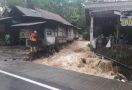 Seorang Penjual Gorengan Hilang Terseret Banjir di Ciamis - JPNN.com
