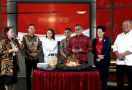 PDIP Rayakan HUT Ke-77 TNI dengan Sederhana, Makan Ayam 'Petarung' - JPNN.com