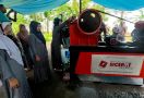 SiCepat Ekspres Donasikan 2 Mesin Pencacah Batu Kepada Kelompok Wanita di Ternate - JPNN.com