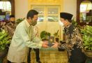 Sri Sultan HB X Beri Nasihat Kehidupan Sosial Politik kepada Mardiono - JPNN.com