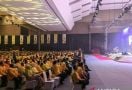 Pidato di HUT Golkar, Jokowi Mengaku Teman SMP Istri Bang Akbar - JPNN.com