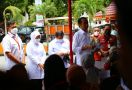 Menaker Ida Dampingi Jokowi Temui Penerima BSU di Kota Balikpapan - JPNN.com