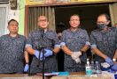 Detik-Detik BNN Gerebek Pabrik Ekstasi Berkedok Warung Pempek di Pekanbaru - JPNN.com