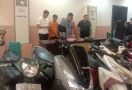Tiga Begal Motor Bersenjata Tajam Beraksi di Makassar, Waspada, Begini Modusnya - JPNN.com