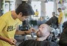 Bermula dari Hobi, Raynand Bikin Bercut Barbershop Makin Terkenal di Bali - JPNN.com