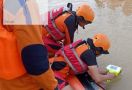 Bocah 11 Tahun Hilang Terseret Arus Sungai Siak, Tim SAR Terus Bergerak - JPNN.com