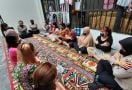 Biro SDM Polda Riau Berikan Pendampingan Psikososial Kepada Tahanan Wanita - JPNN.com