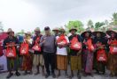 Saga Sambangi Lombok Tengah, Gelar Bazar Murah dan Deklarasi Dukungan untuk Ganjar - JPNN.com