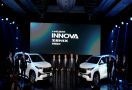 Toyota Kijang Innova Zenix Hybrid Meluncur, Harganya Mulai Rp 450 Jutaan - JPNN.com