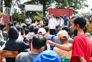 Jokowi Datang Lagi ke Lokasi Gempa di Cianjur, Ingatkan Jajarannya soal Prioritas Evakuasi - JPNN.com