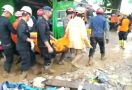 Gempa Cianjur: Tim SAR Temukan Jenazah Ibu dan Anak - JPNN.com