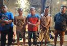 5 Pelaku Judi Sabung Ayam di Makassar Ditangkap, Ada yang Kenal? - JPNN.com