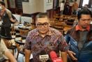 Survei Median: Elektabilitas Johny Kamuru Moncer di Pilkada Kabupaten Sorong - JPNN.com