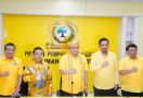 Target 20 Persen Golkar Akan Tercapai jika Disokong Efek Ekor Jas - JPNN.com