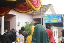 UKM Sahabat Sandiuno Palembang Gelar Bazar Sembako Murah - JPNN.com