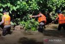 Bocah Tenggelam di Sungai Lajua, Tim SAR Brimob Bergerak - JPNN.com