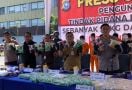 12 Orang Sindikat Pengedar Narkoba Ditangkap Polda Riau, Barang Buktinya, Wow - JPNN.com