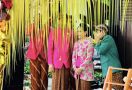 Prosesi Siraman Kaesang Pangarep, Pak Jokowi Pakai Beskap Pink Fuchsia - JPNN.com