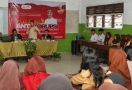 Milenial Pendukung Ganjar di Sumut Sosialisasikan Sikap AntiKorupsi Kepada Siswa di Medan - JPNN.com