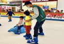 Yuk, Ikut Liburan Natal Seru Sambil Bermain Ice Skating di Event Christmas on Ice - JPNN.com