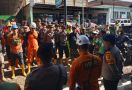 Longsor-Banjir Lumpur Terjadi di Sumedang, Syifa dan Dini Menghilang, Mohon Doanya - JPNN.com