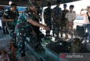 Dini Hari, TNI AL Menyergap Kapal Berbendera Vietnam di Sungai Kapuas, Ini yang Ditemukan - JPNN.com