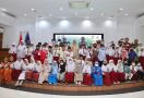 Serahkan Beasiswa untuk 221 Anak Anggota FSPPG, Menaker Ida Apresiasi Panasonic Gobel - JPNN.com