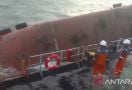 Kapal Crane Batu Bara Tenggelam di Laut Banyuasin Sumsel - JPNN.com