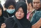 Pak Ogah Meninggal Dunia, Sang Istri Bereaksi Begini di Pemakaman - JPNN.com