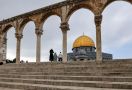 Jumat Pertama Ramadan, Israel Malah Tutup Masjid Al-Aqsa - JPNN.com
