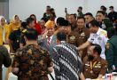 Menhan Prabowo Subianto Dianugerahi Bintang Legiun Veteran RI - JPNN.com