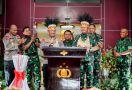 Lihat Kekompakan Kapolri dan Panglima TNI saat Meresmikan Gedung Polda Papua - JPNN.com