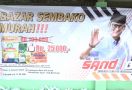 Sukarelawan Sandiaga Uno Salurkan Ratusan Kupon Sembako Murah di Belitung - JPNN.com