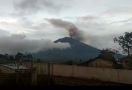 Makin Tinggi, Semburan Abu Gunung Kerinci Mencapai 1.200 meter - JPNN.com