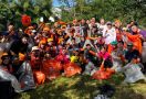 World Clean-up Day Indonesia bersama Konten Kreator Bersihkan Sampah di Sungai Ciliwung - JPNN.com