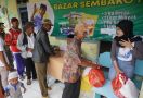 Sukarelawan Sandiaga Uno Gelar Bazar Sembako Murah di Kabupaten Bandung Barat - JPNN.com