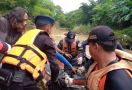 Santri Tenggelam di Sungai Cipanundan Cirebon Ditemukan Tak Bernyawa - JPNN.com