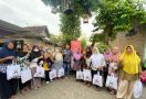 Santri Dukung Ganjar DIY Serahkan Bantuan Untuk Ibu-Ibu Pengajian - JPNN.com