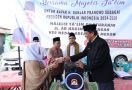 Terinspirasi Sosok Ganjar, Usbat Sumut Serahkan Bantuan ke Warga Medan - JPNN.com