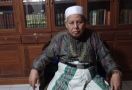 KH Hasan Basri Kutuk Rasmus Paludan: Pembakaran Al-Qur'an Melukai Muslim Dunia - JPNN.com